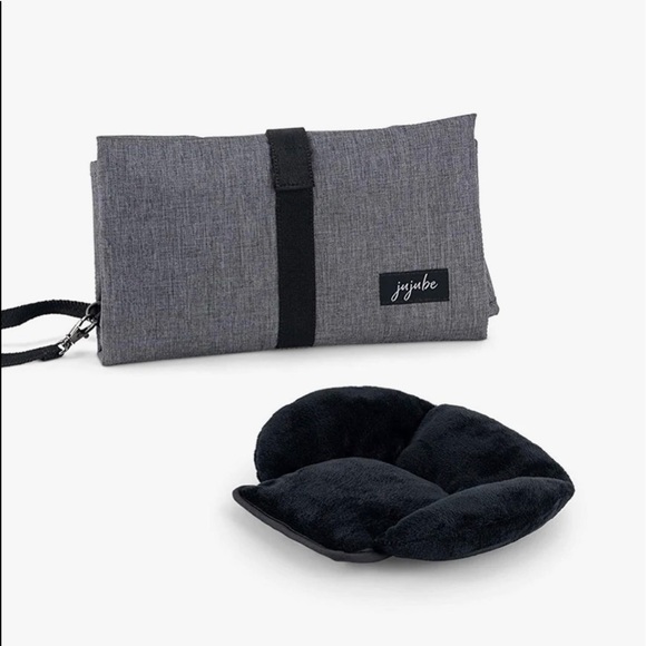 JUJUBE Diaper Bag Black NWOT & Jujube Deluxe Changing Pad With Pillow NWT - Picture 10 of 11